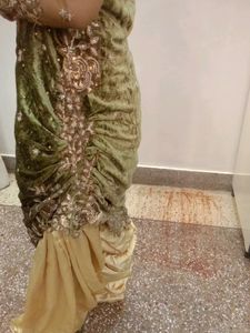Women Ethnic Partywear Velvet Kurta