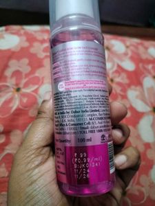 Dabur Gulabari Rose Glow Face Cleanser