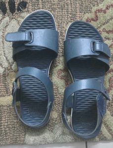 Stylish Blue Bata Comfit Sandals, size UK5