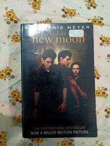 The Twilight, New Moon ( English Paperback)
