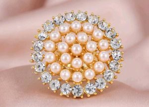 Elegant Pearl and Crystal Ring