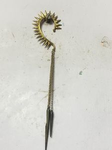 ear cuff
