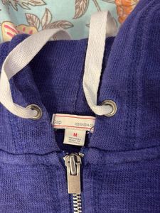 GAP Hoodie - Cozy &amp; Stylish