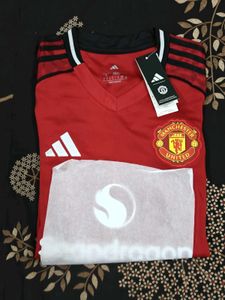 Manchester united 2025/26 home kit