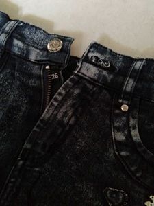 Girls' Distressed Denim Capris