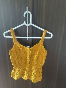 Chic Broderie Anglaise Peplum Top