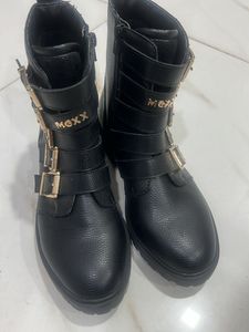 Stylish Black Boots
