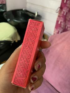 Nykaa SKINgenius Sculpting &amp; Hydrating Foundation