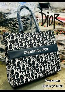 *NEW ARIVAL💍**CHRISTIAN DIOR