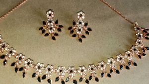 Elegant Black &amp; White Stone Necklace Set
