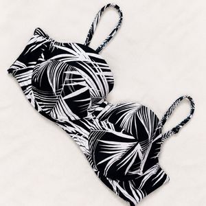 Trendy Palm Leaf Print Bikini Top