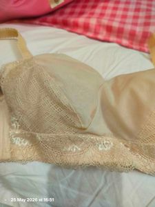 Cute Lace Trimmed Beige Bra💗✨