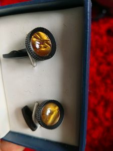 Court Buttons