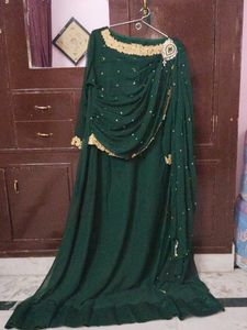 DEEP GREEN ETHNIC GOWN ☘️