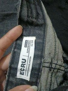 Washed Denim Jeans barrel fit jean