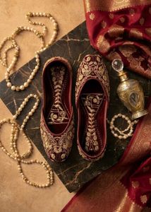 Elegant Embroidered Juttis