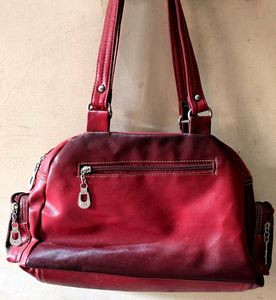 Chic Red Leather handbag👜