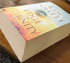 Ken Follett Edge of eternity