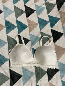 40C GINA BENOTTI Comfortable White Lace Bra