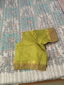 Beautiful Green Saree with Floral Print