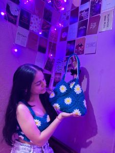 Crocheted Teal Daisy Handbag