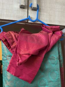 Elegant Teal &amp; Pink Patterned Saree