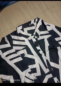 Stylish Black &amp; White Geometric Print Maxi Dress