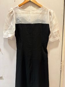 Chic Black Puff Sleeve Midi Dress