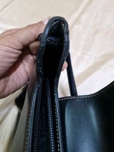 No Chip PU Leather Black Baguette