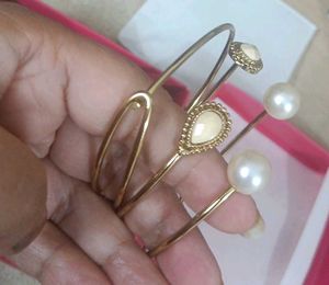 Avon Antique Brand New Set Of 3 Bangles