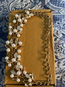 Exquisite Pearl &amp; Crystal Statement Necklace
