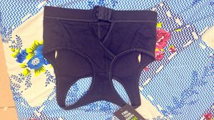 Black Sports Bra