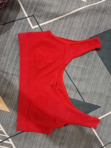 Red Seamless Sports Bra