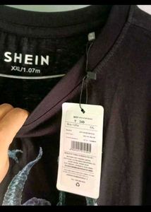 SHEIN Graphic Print T-Shirt