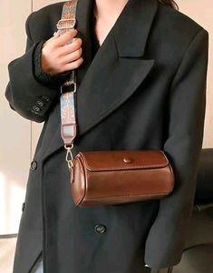 👜PU Leather Barrel Crossbody Bag