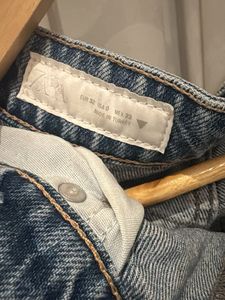ZARA Stylish Light Wash Denim Jeans US-0