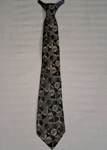 Tie Never used Geometric patterned black Olive g