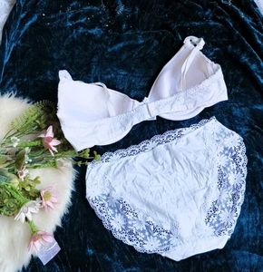 Lace Trimmed White Bra &amp; Panty Set