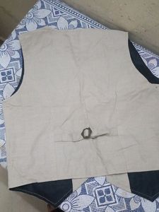 Sleeveless Jacket For Boys