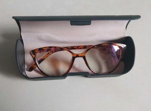 Stylish Tortoiseshell Cat-Eye Glasses