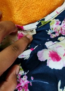 💝 FLOWERS🌸🌺  PRINTED FEEDING TOP
