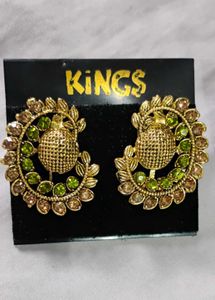 Gold Tone Designer Earrings Set