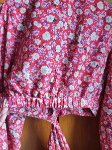 Chic Floral Print V-Neck Dress