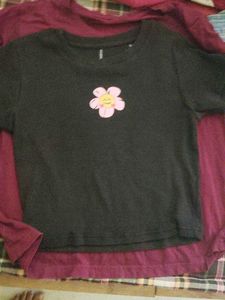 5 y2k top and t shirt combo New York City Graphic