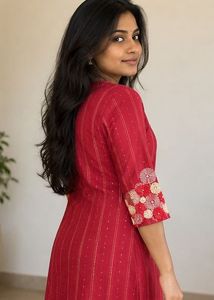 Elegant magenta Kurta with Floral Embroidery