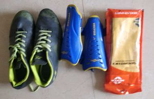 Football stockings+Shinguard+shoes