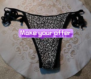 bikini bottom with sequins detailing