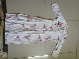 White Embroidered Kurta with Floral Print
