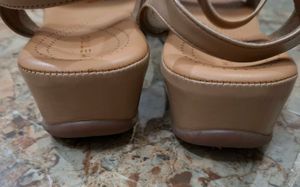 Metro wedges sandals