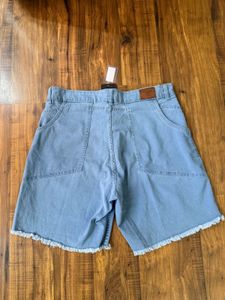 Women Light Wash Denim Cut-Off Shorts